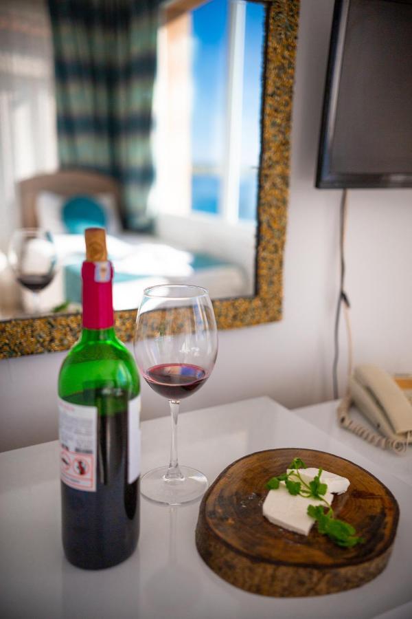 Foca Kumsal Hotel Екстериор снимка