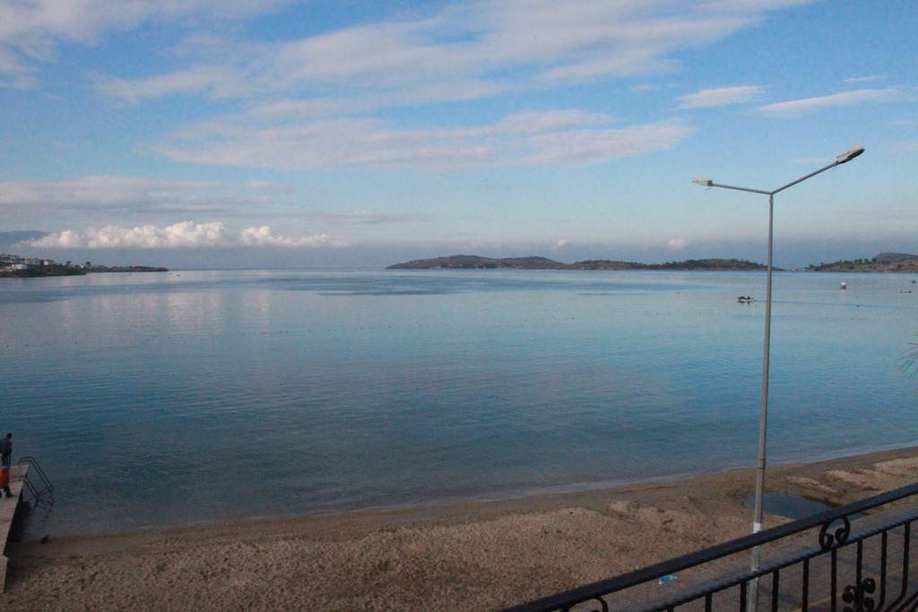 Foca Kumsal Hotel Екстериор снимка