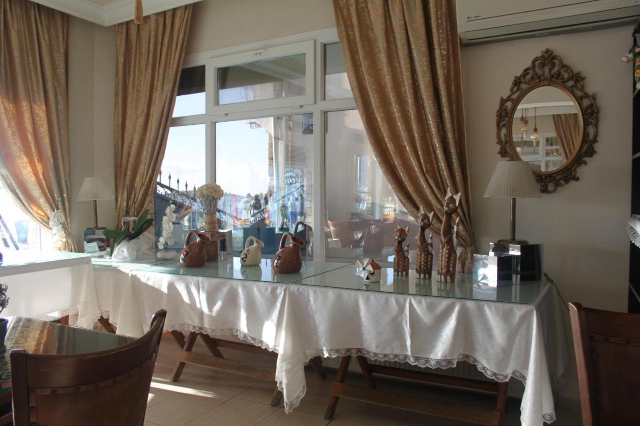Foca Kumsal Hotel Екстериор снимка